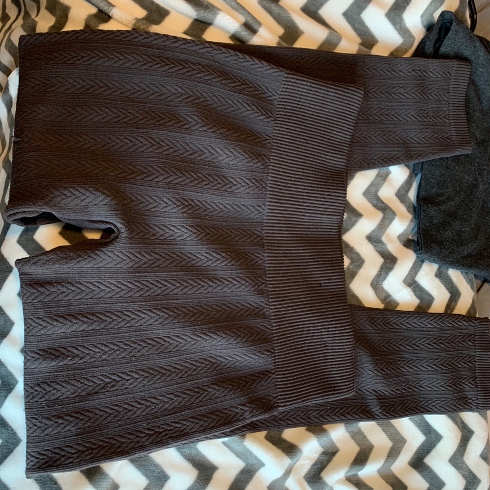 Women’s dark grey fleeced lined leggings